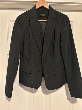 Suzy Shier Black Pinstripe Fitted Blazer